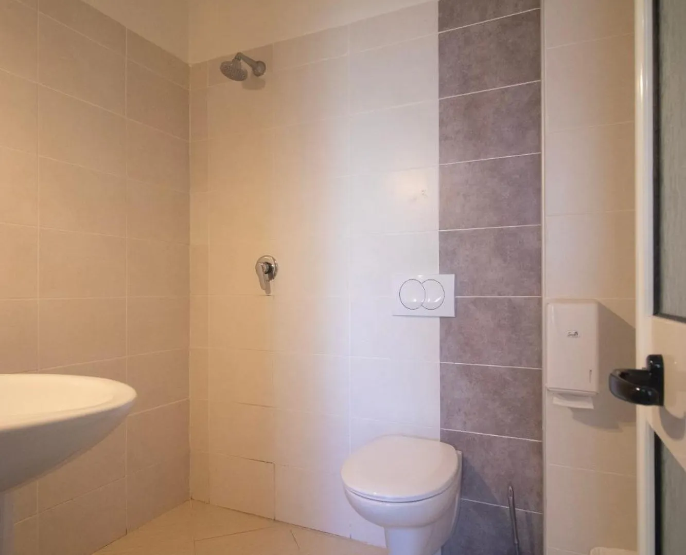 Hotel Princ Golem  3*, Golem (Tirana) Albania