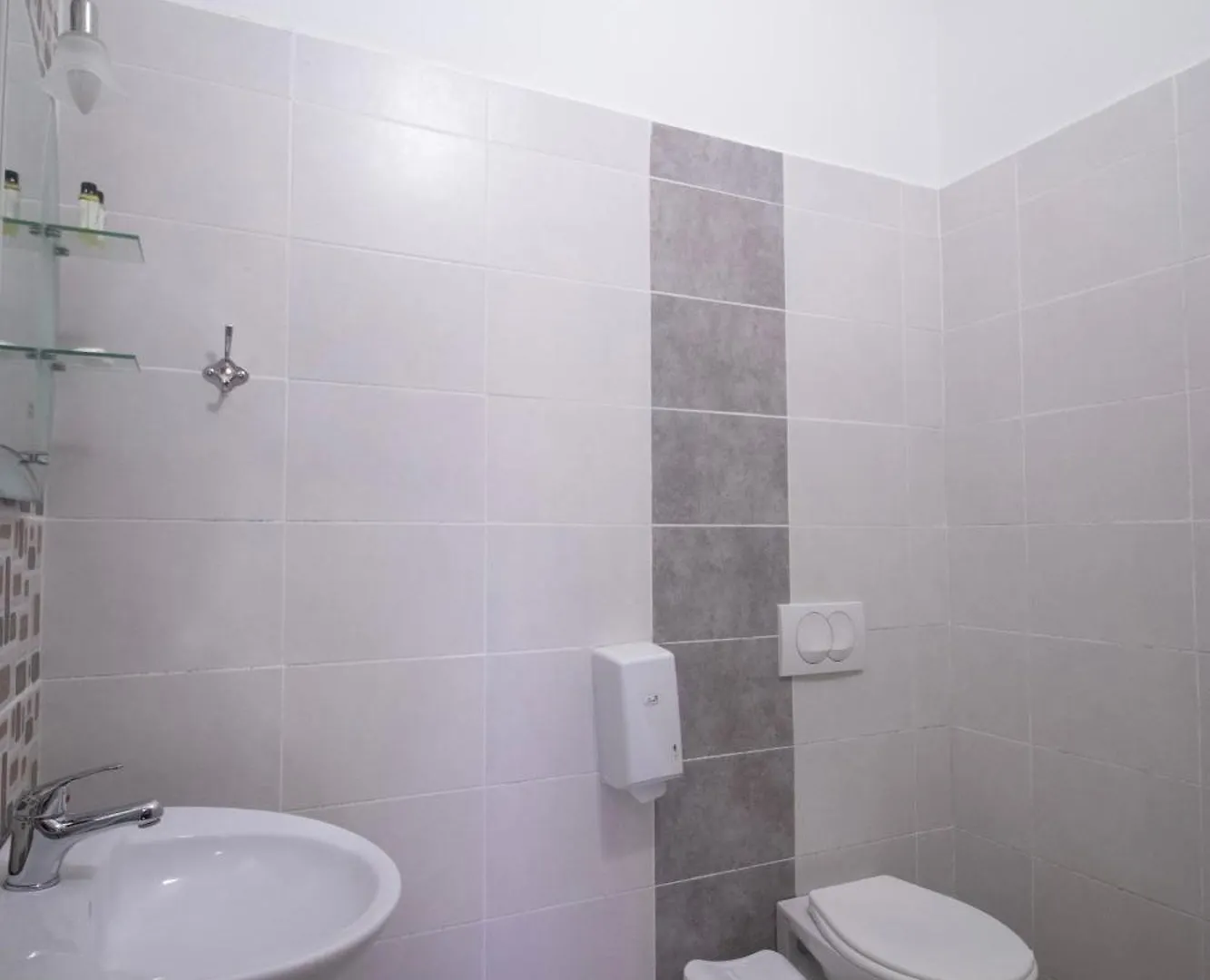Hotel Princ Golem  Albania